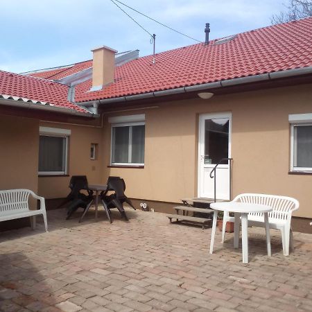 Start Apartmanok Pecs Exterior photo