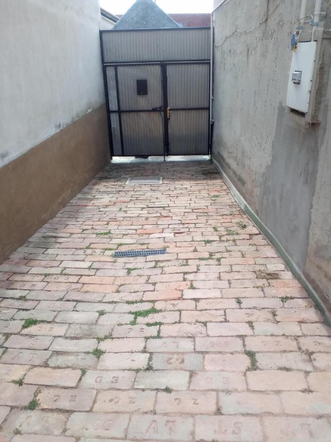 Start Apartmanok Pecs Exterior photo
