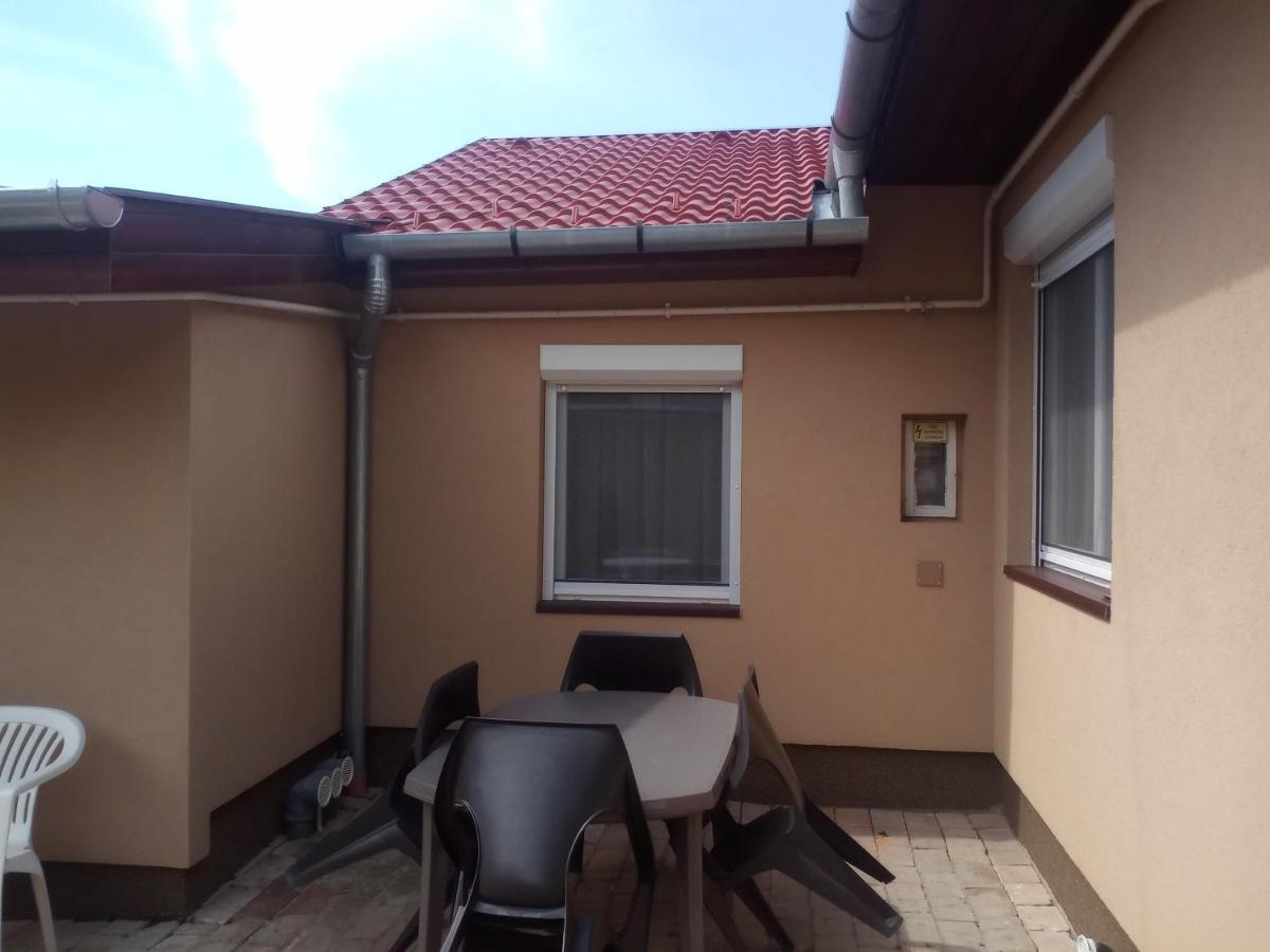 Start Apartmanok Pecs Exterior photo