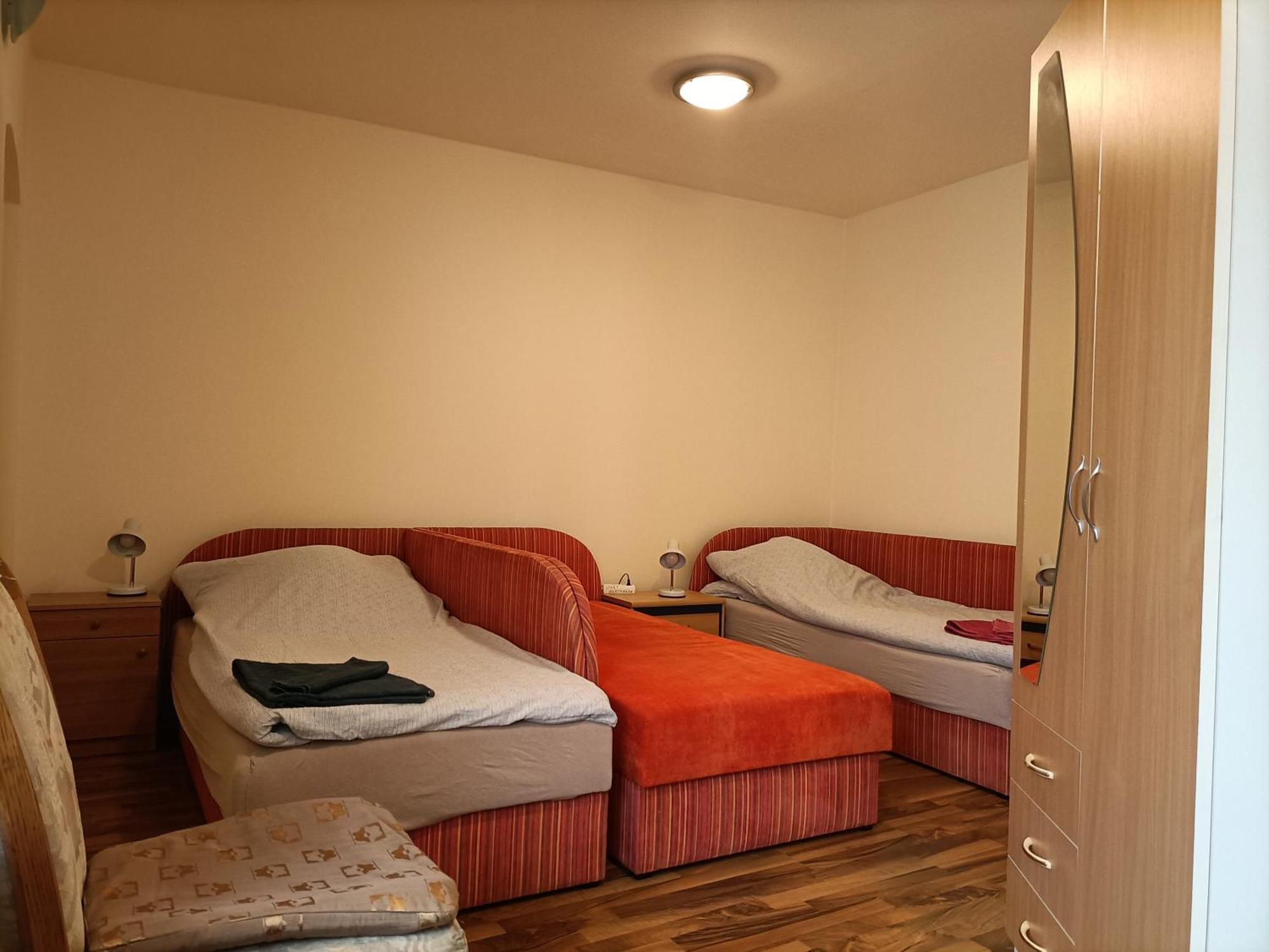 Start Apartmanok Pecs Exterior photo