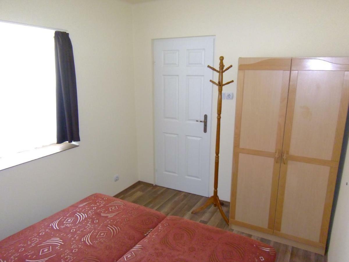 Start Apartmanok Pecs Exterior photo