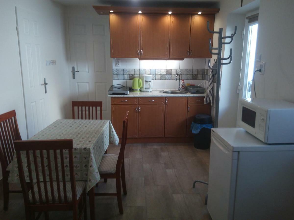 Start Apartmanok Pecs Exterior photo